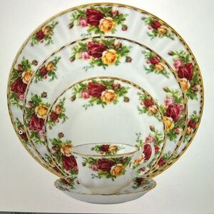 COPY - Royal Albert Old Country Roses 5-Piece Place Setting